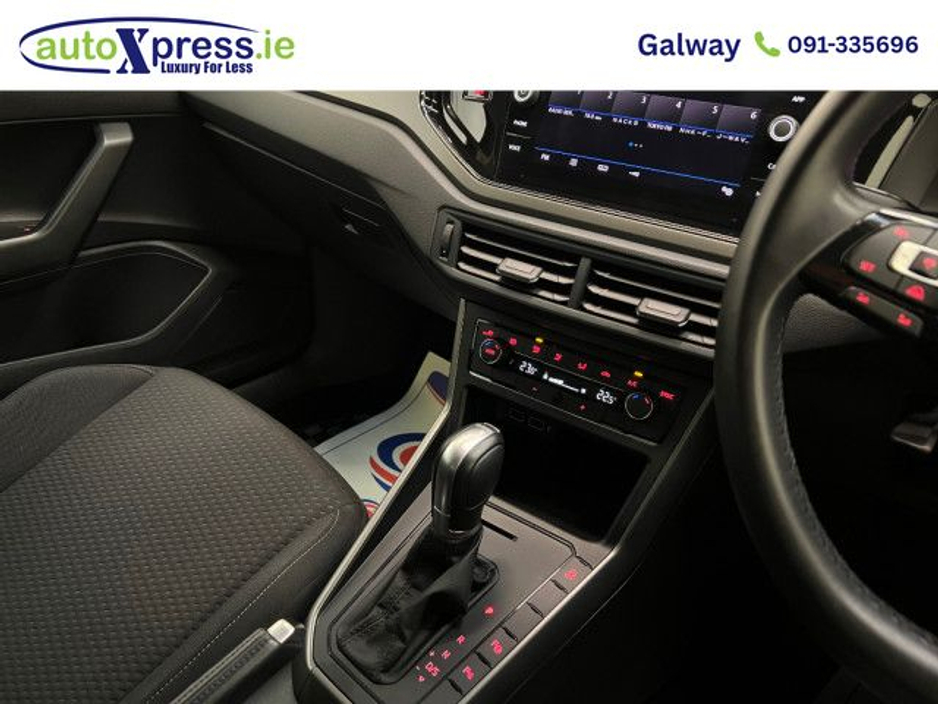 2018 Volkswagen Polo - image 12