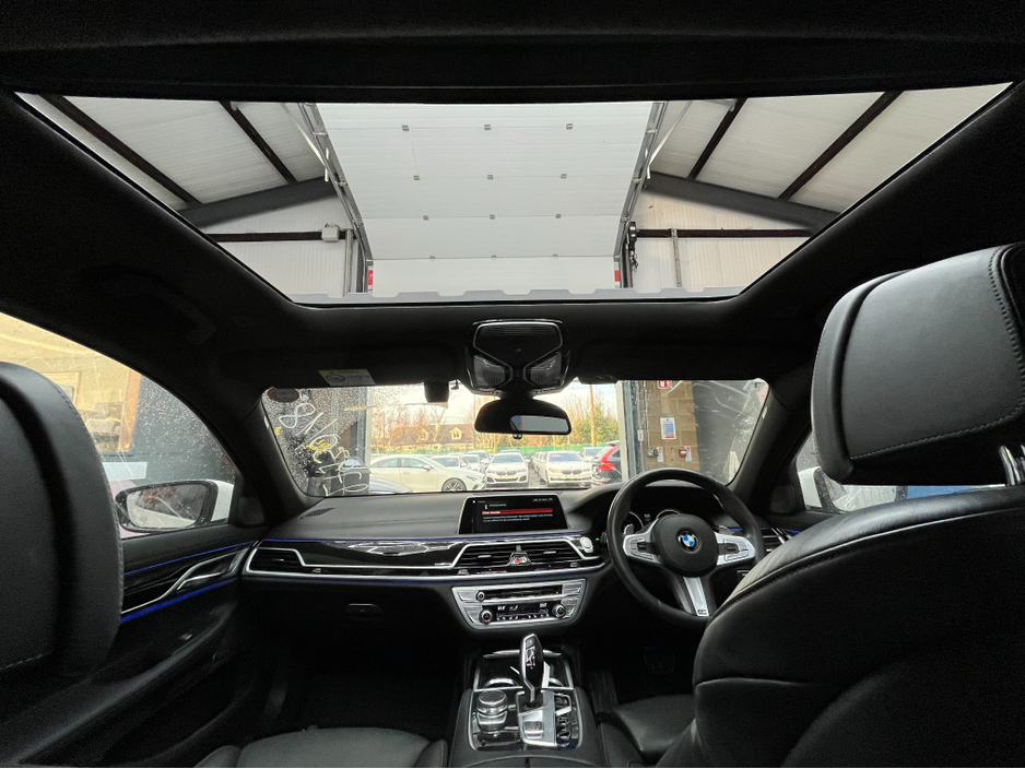 2018 BMW 7 Series €29950! 2018 BMW 740E IPERFORMANCE M-SPORT 2.0 AUTOMATIC / CRUISE CONTROL / 360° PARKING CAMERA / ELECTRIC MEMORY HEATED & MASSAGING SEATS / PANORAMIC SUNROOF / PADDLE SHIFTERS €29,950