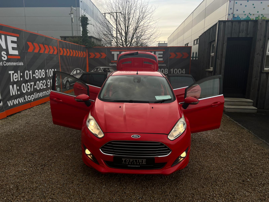 2014 Ford Fiesta - image 20