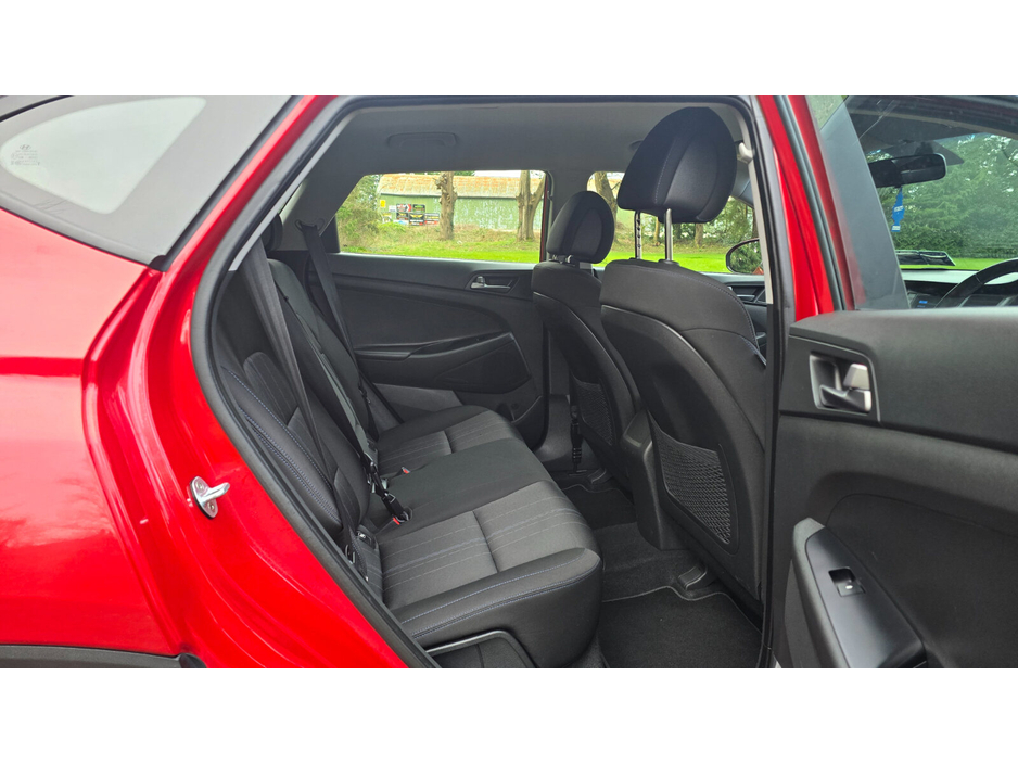 2016 Hyundai Tucson - image 13