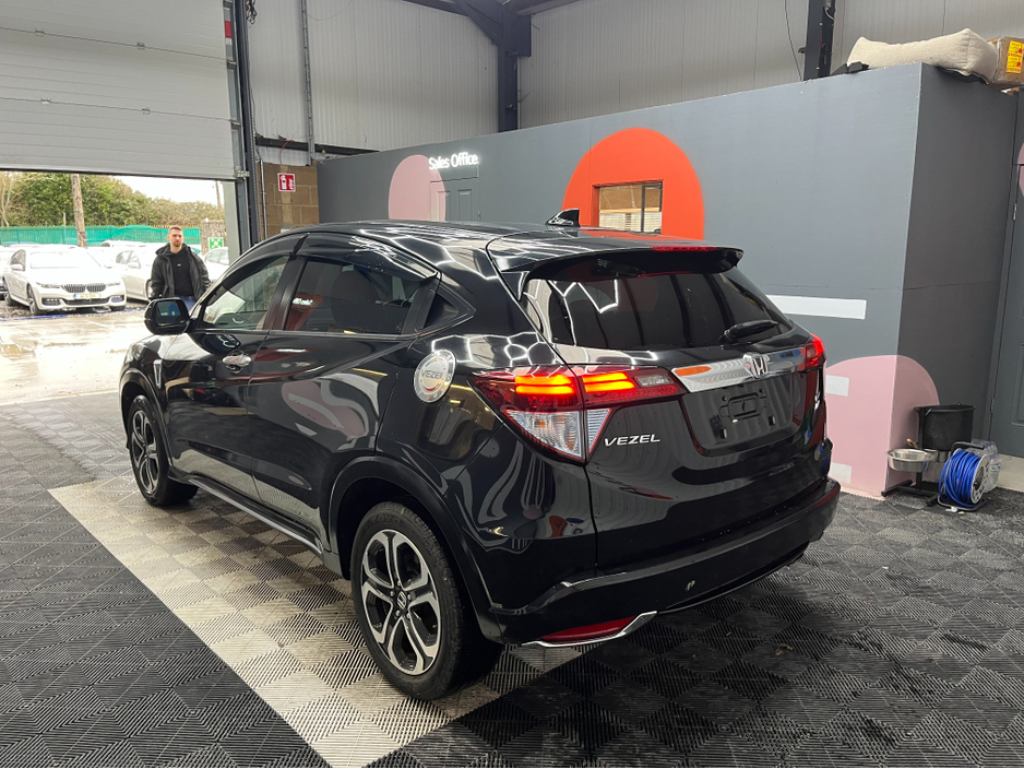 2017 Honda Vezel €17950 2017 HONDA VEZEL HYBRID Z SENSING 1.5 AUTOMATIC / CRUISE CONTROL / REVERSE CAMERA / HEATED SEATS / PADDLE SHIFTERS €17,950