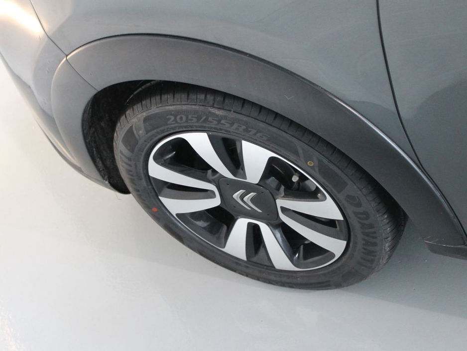 2017 Citroen C3 - image 31