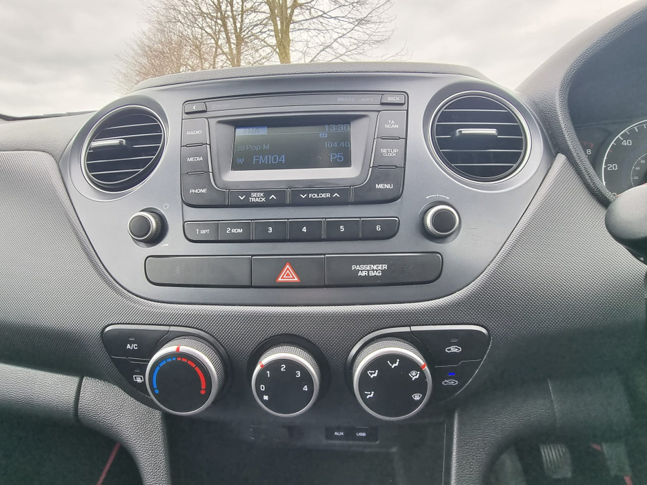 2017 Hyundai i10 - image 11