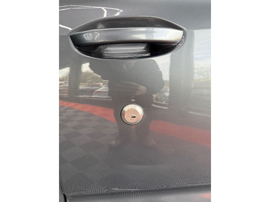 2022 Volkswagen Caddy - image 12