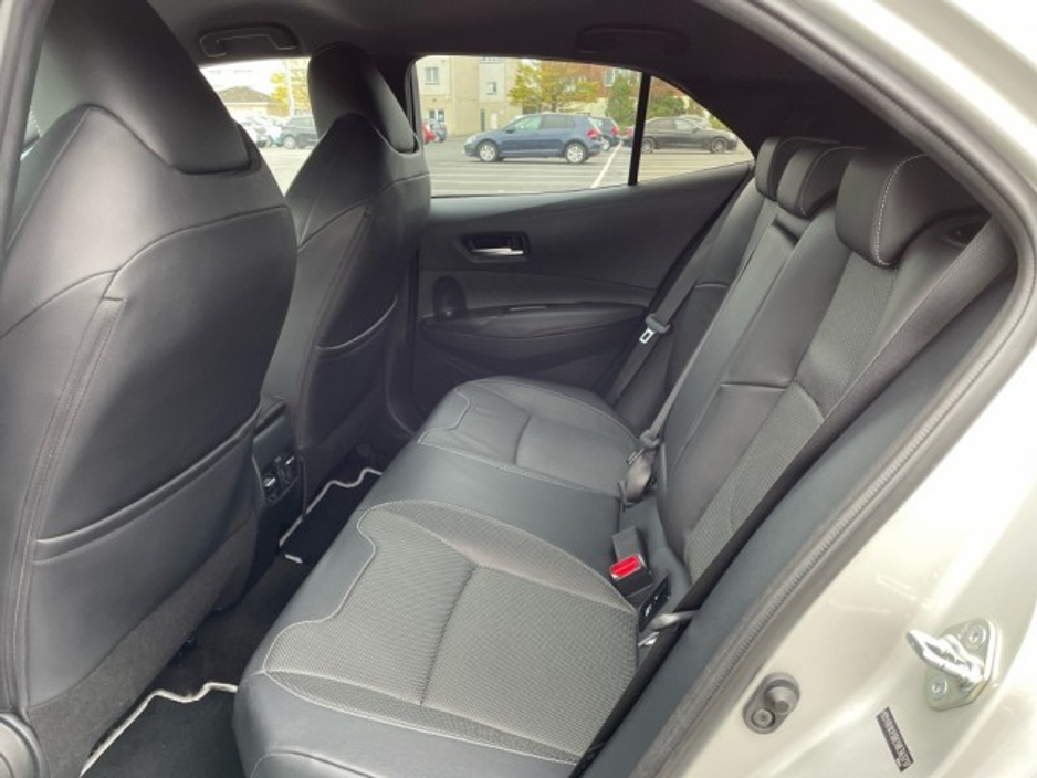 2023 Toyota Corolla - image 11