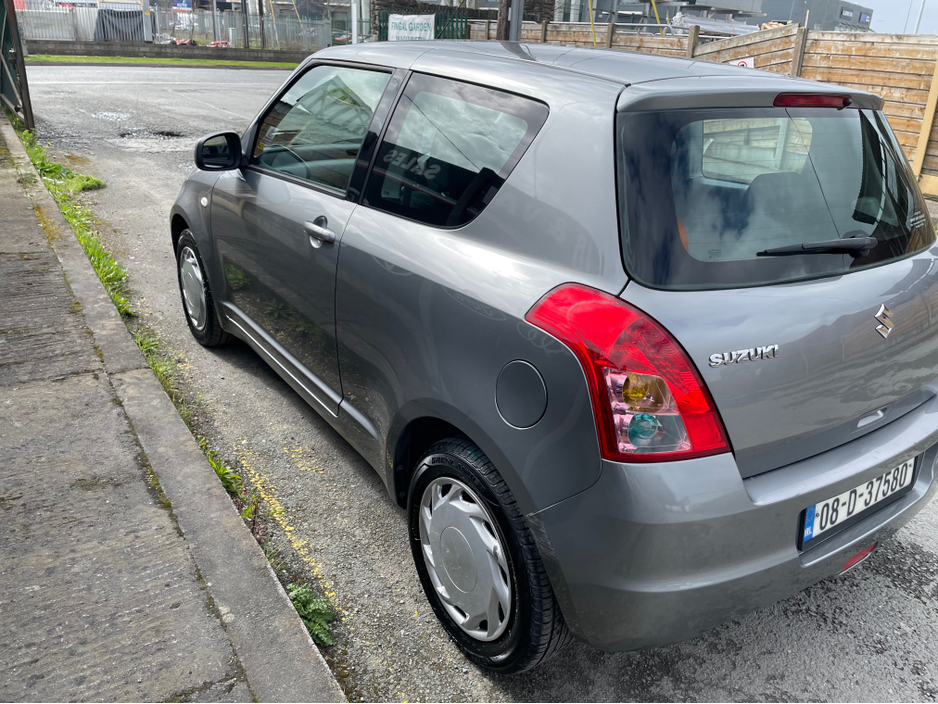 2008 Suzuki Swift - image 7