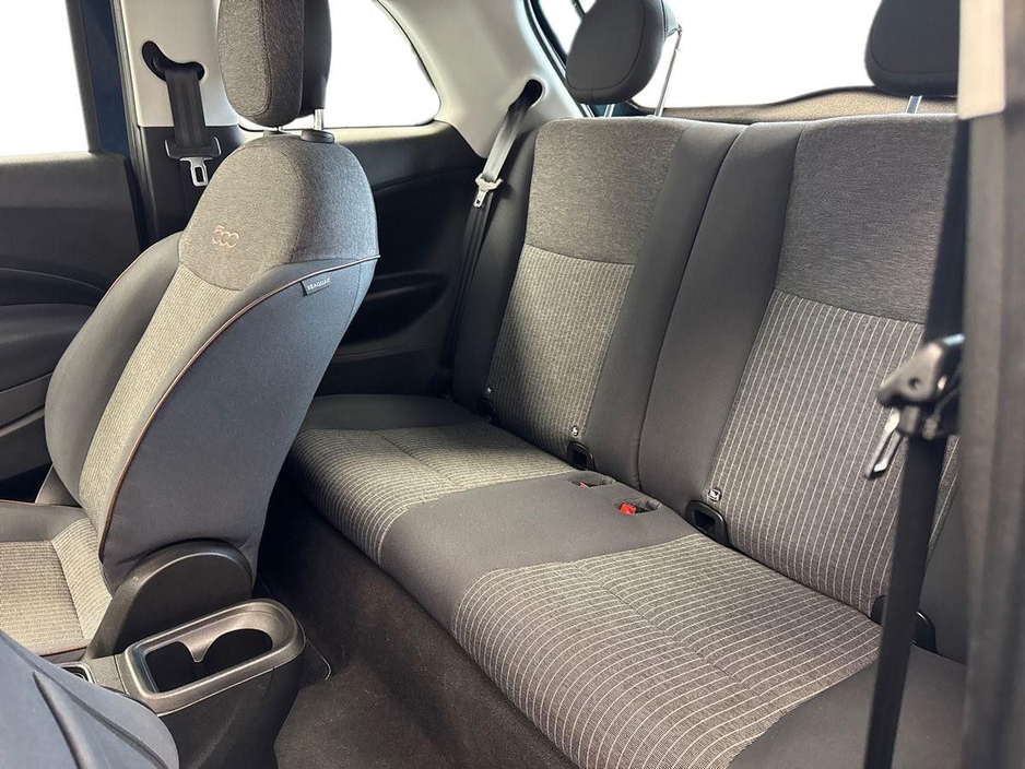 2022 Fiat 500 - image 10