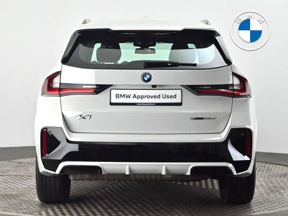 2023 BMW X1 - image 14
