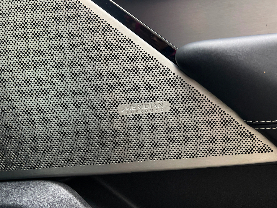 2022 Land Rover Range Rover Velar R-DYNAMIC HSE P400E *PAN ROOF* €52,990