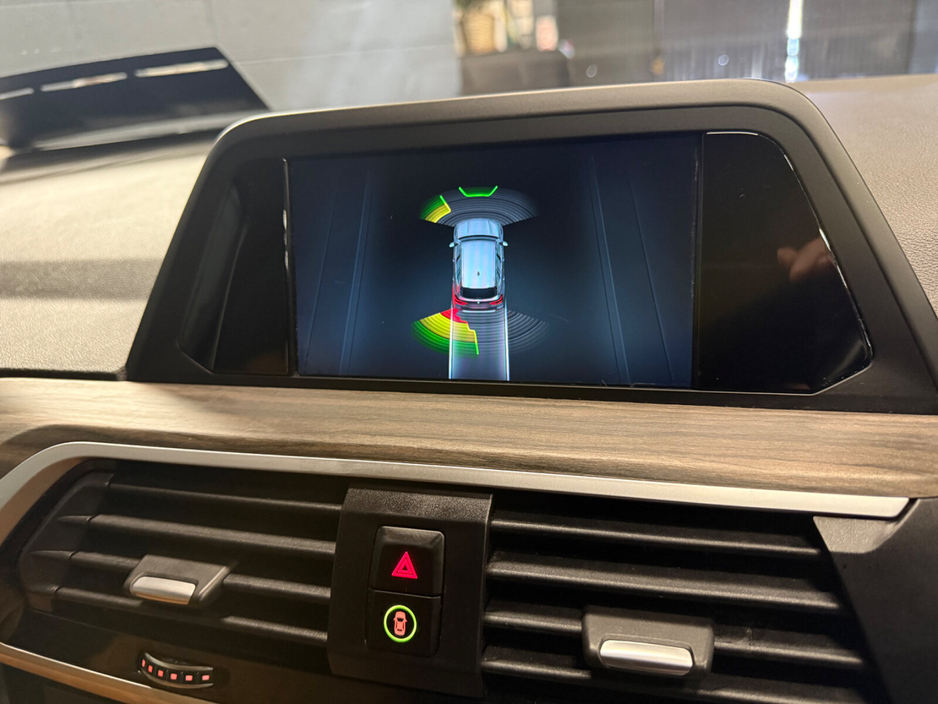 2018 BMW X3 - image 9