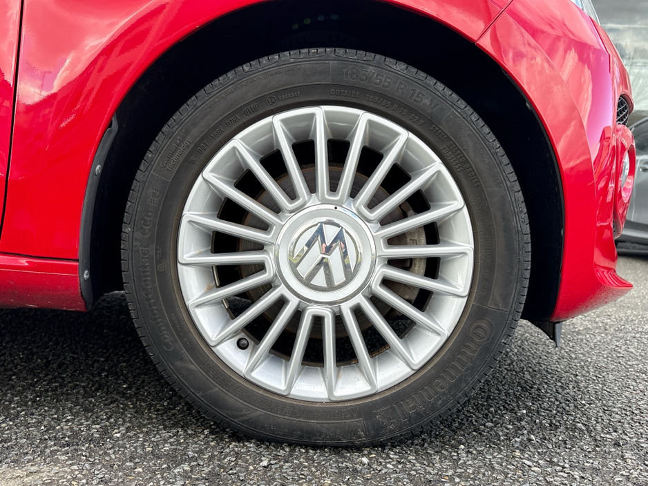 2015 Volkswagen up! - image 5