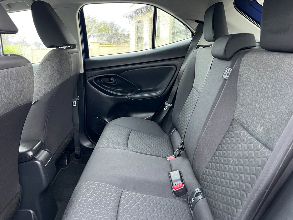 2023 Toyota Yaris Cross 1.5 Hybrid CVT Luna €22,950