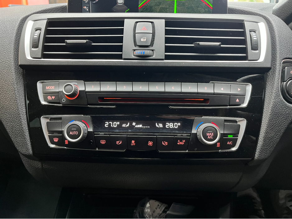 2016 BMW 1 Series - image 18