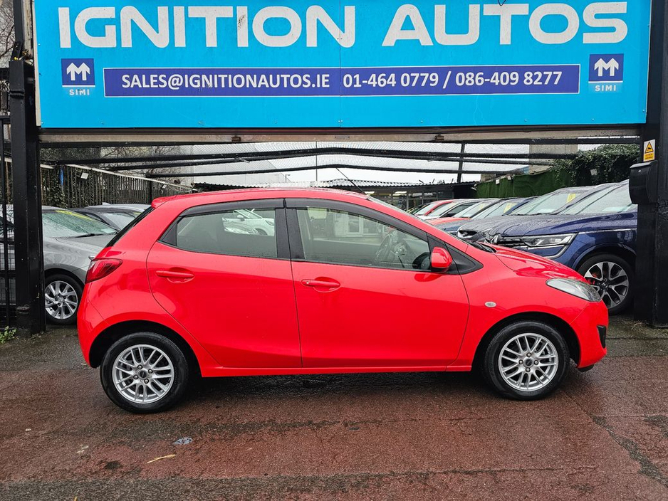 2014 Mazda Demio - image 2