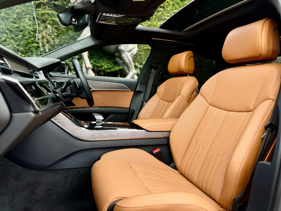 2024 Audi A8 - image 25