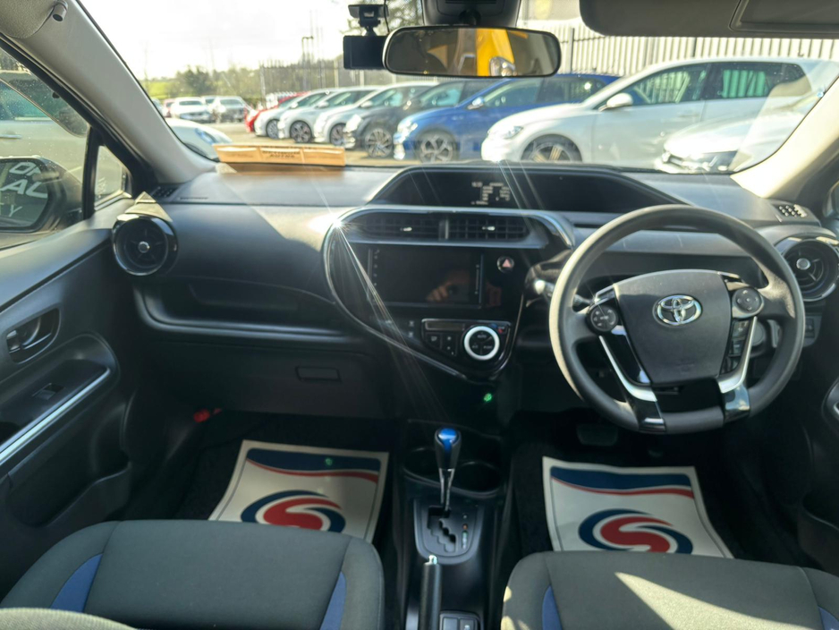 2019 Toyota Aqua - image 6