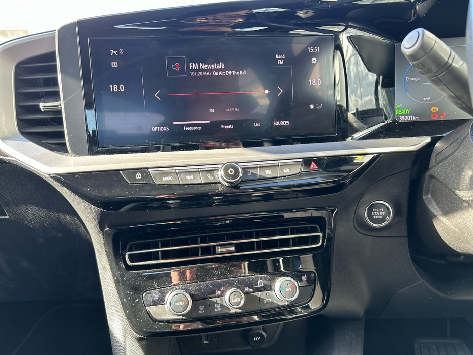 2023 Opel Mokka - image 9