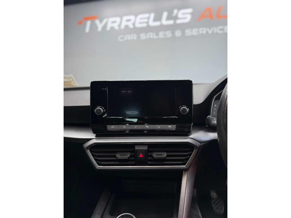 2021 SEAT Leon 1.5 TSI 150HP FR 5DR €22,950