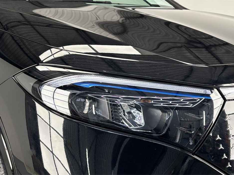 2025 Mercedes-Benz EQA - image 9