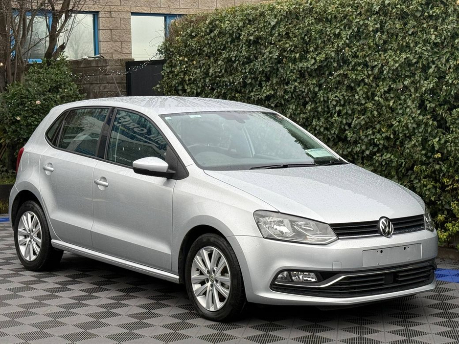 2016 Volkswagen Polo COMFORTLINE 1.2 TSI // FULL SERVICE HISTORY // LOW MILEAGE // DIGITAL CLIMATE CONTROL €13,750