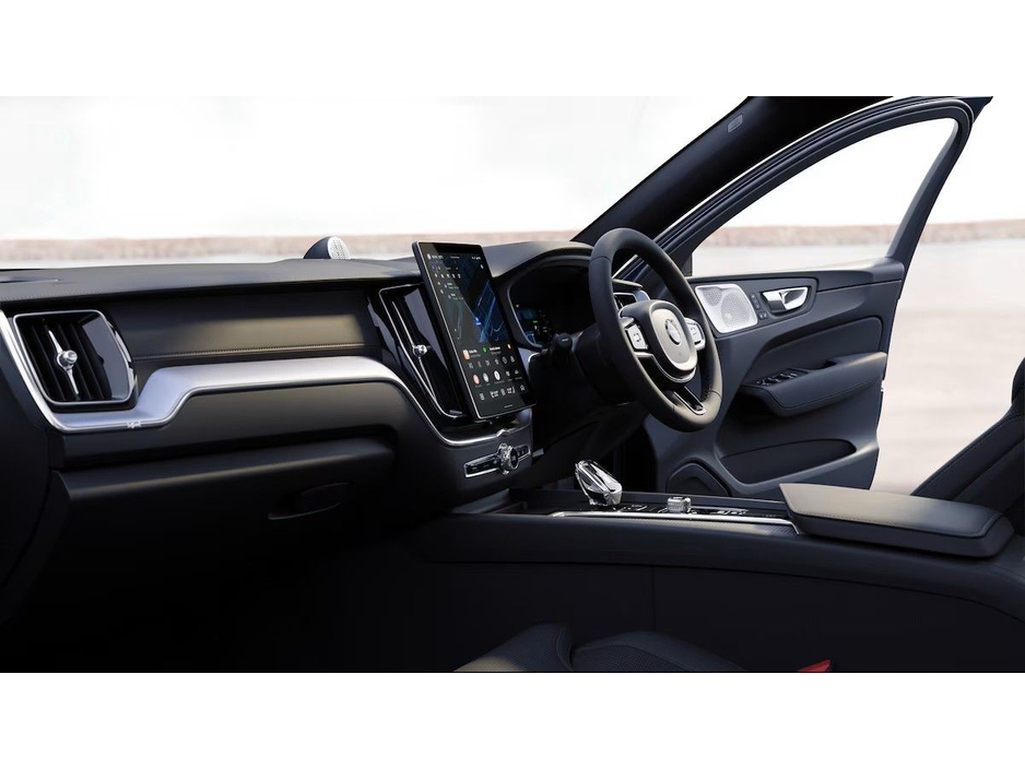 2026 Volvo XC60 - image 13