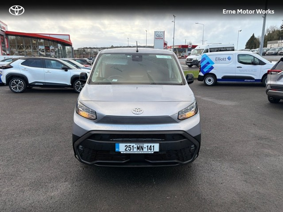 2025 Toyota Proace CITY 1.5 GX SWB 650KG €24,995