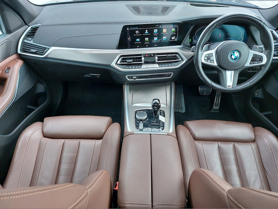 2022 BMW X5 xDrive45e xLine M Sport €64,995