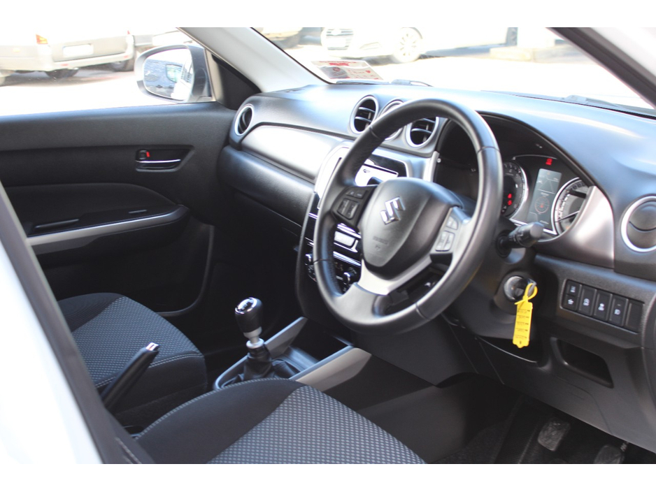 2023 Suzuki Vitara - image 11