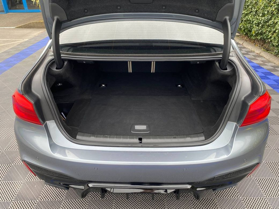 2018 BMW 5 Series - image 13