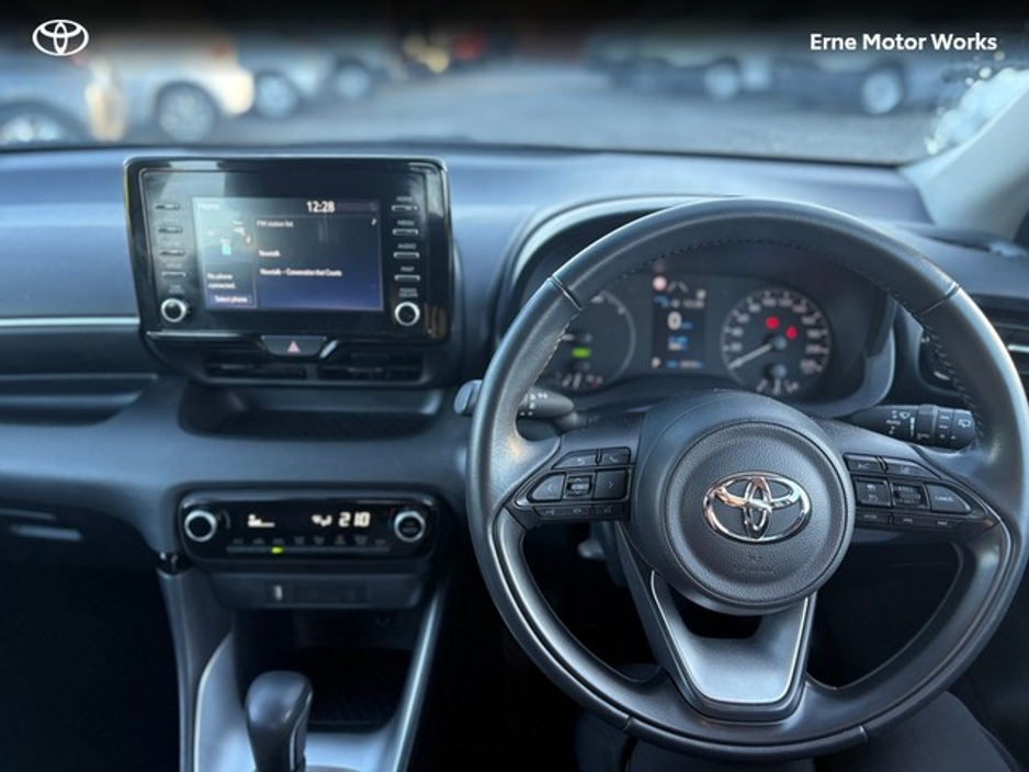 2024 Toyota Yaris YARIS 1.5 HYBRID LUNA €25,450