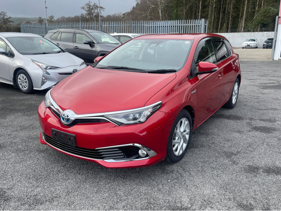 2017 Toyota Auris - image 3