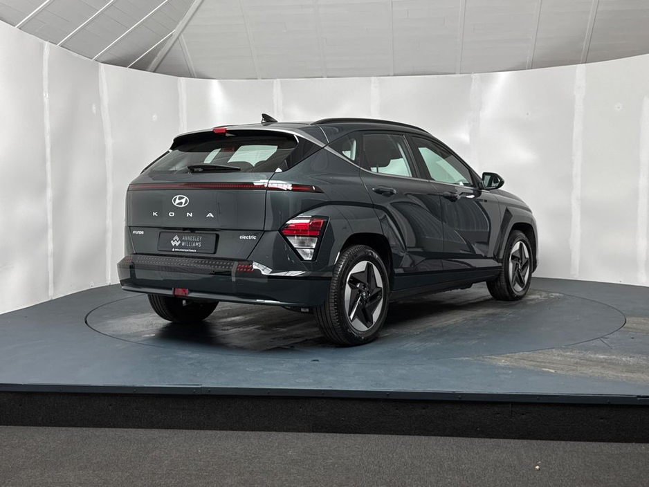 2025 Hyundai Kona - image 7