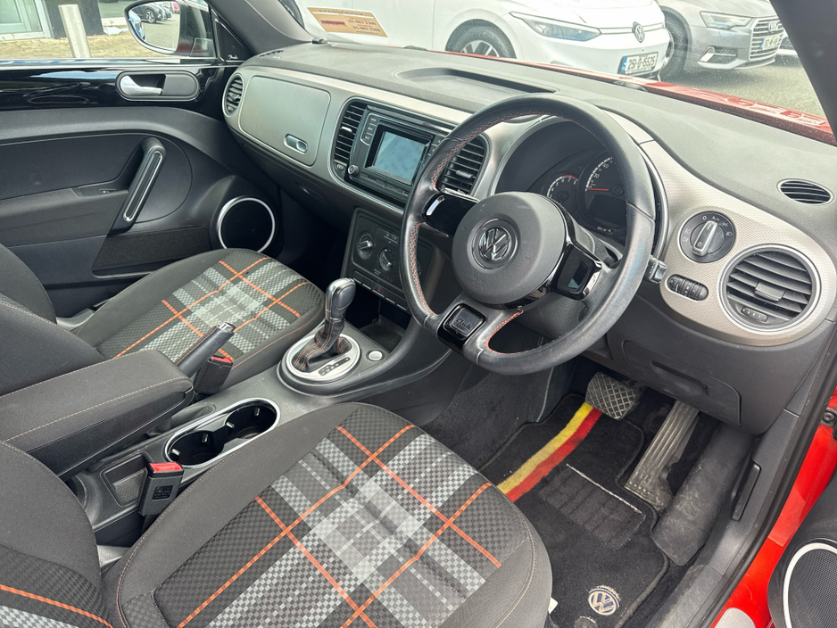 2016 Volkswagen Beetle - image 6