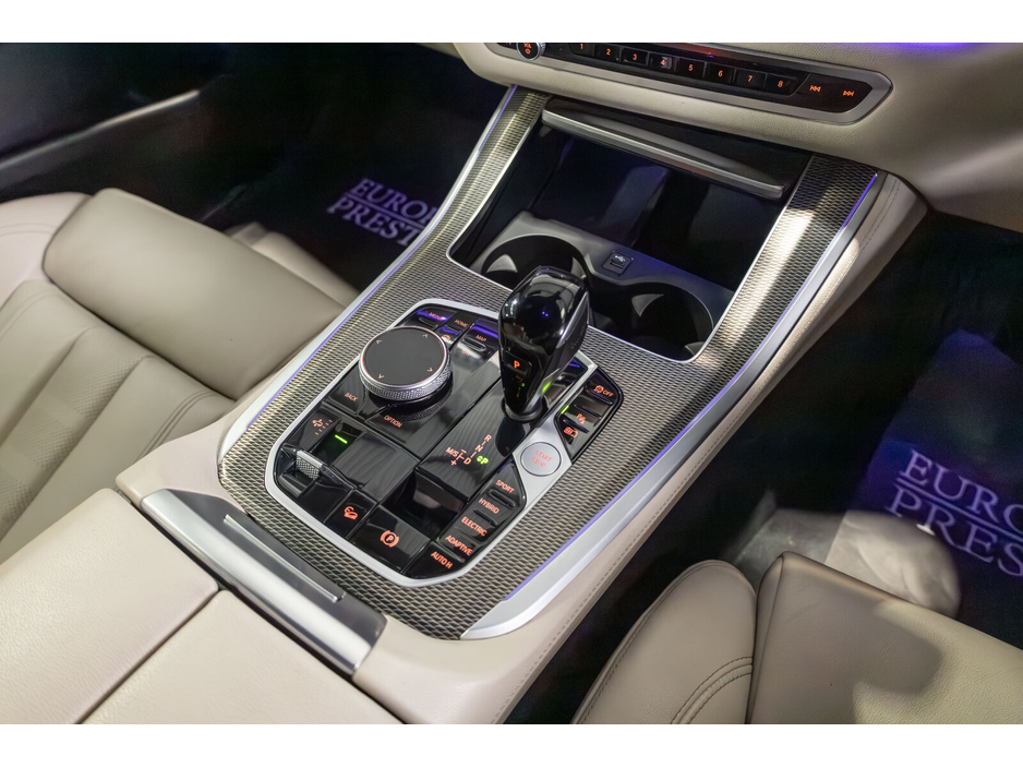 2022 BMW X5 xDrive45e M Sport €57,950