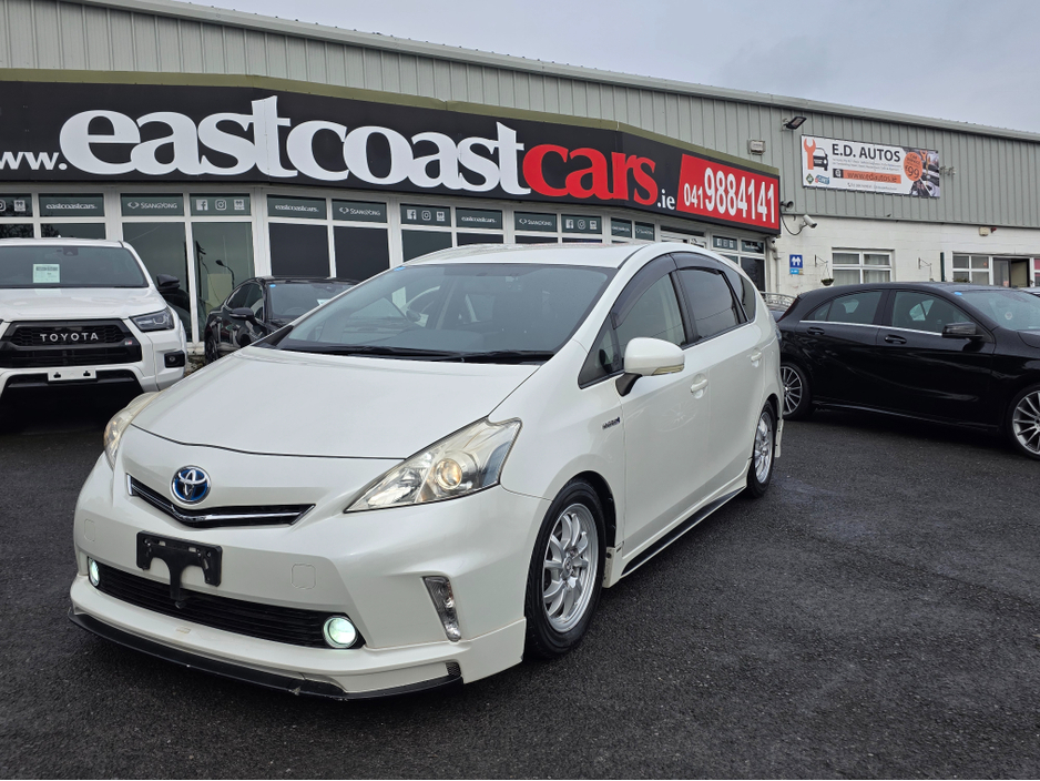 2014 Toyota Prius Alpha (7 Seater) - SELF CHARGING HYBRID -ALLOYS - REVERSE CAMERA - SIMI DEALER - LOW ROAD TAX BAND €14,450
