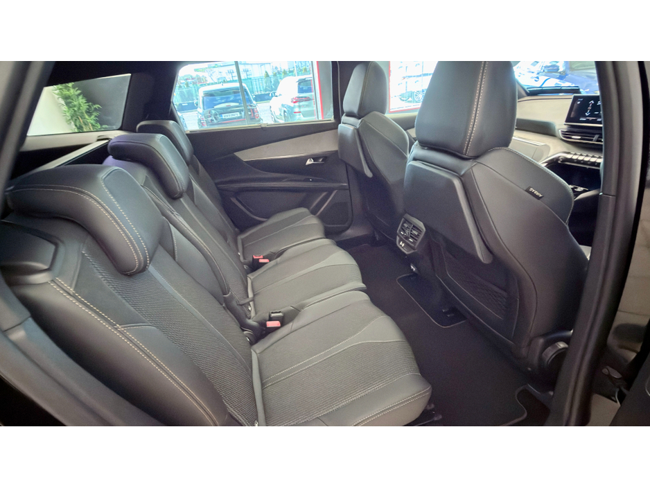 2024 Peugeot 5008 - image 13