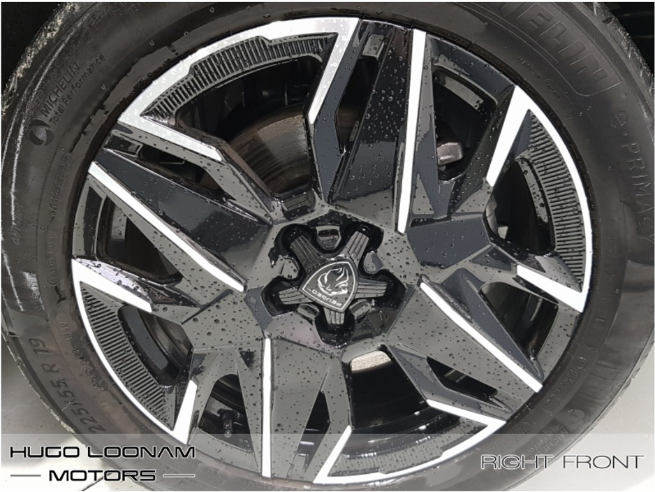 2025 Peugeot 5008 - image 14