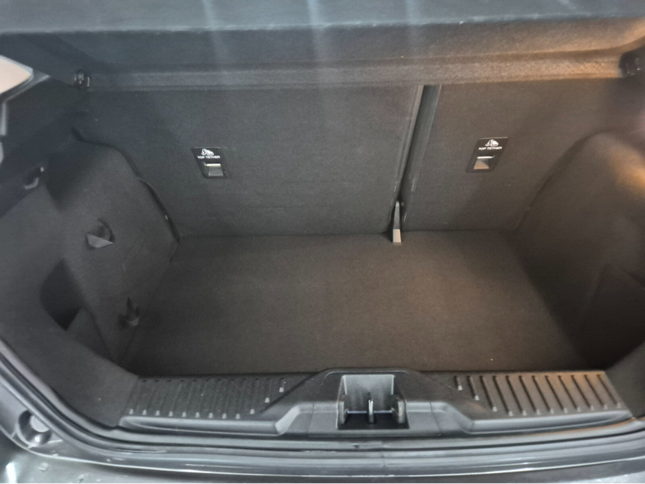 2018 Ford Fiesta - image 11