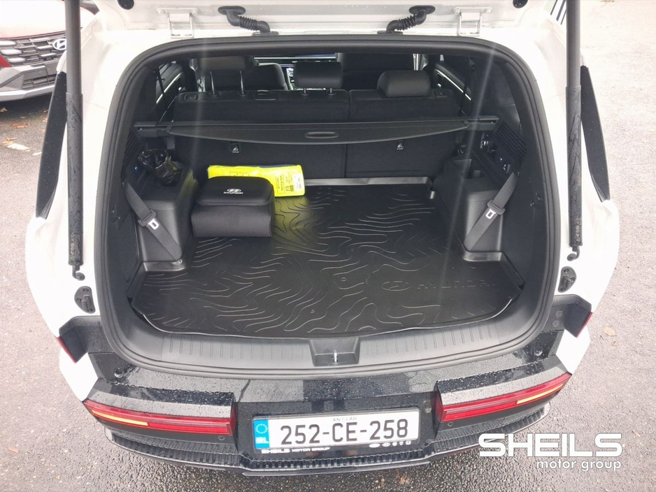 2025 Hyundai Santa Fe 1.6 PHEV 4WD Premium Calligraphy €66,950