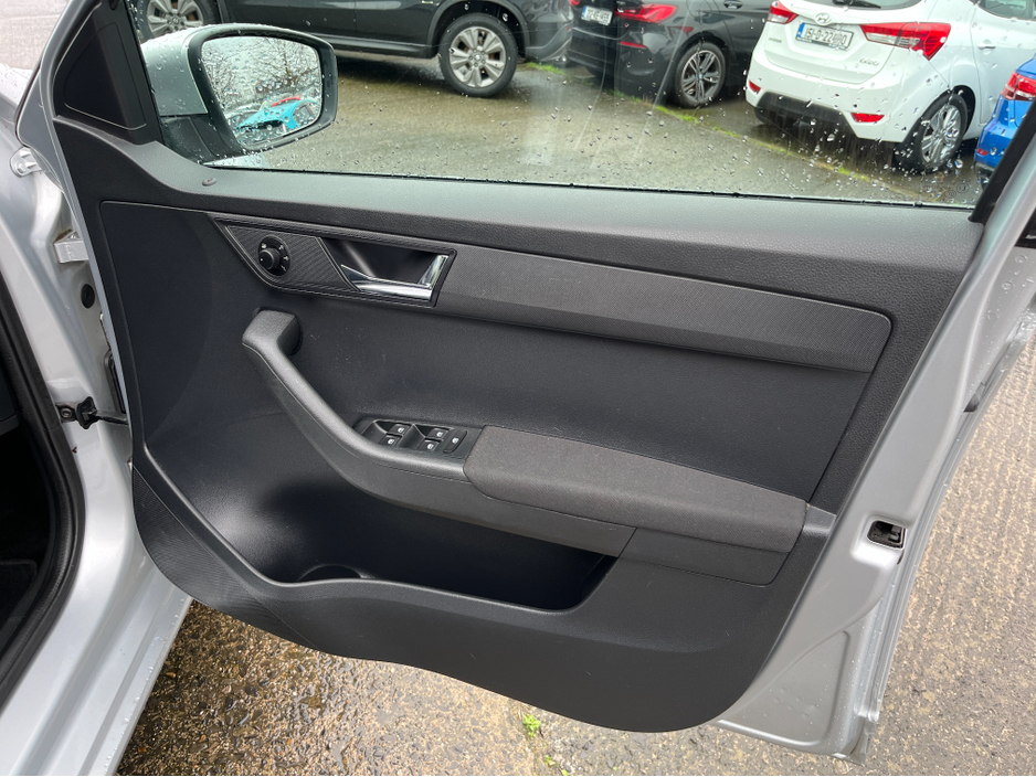 2018 Skoda Fabia ESTATE STYLE 1.0 MPI PETROL //KEYLESS ENTRY//CARPLAY//SKODA SERVICE HISTORY// €11,950