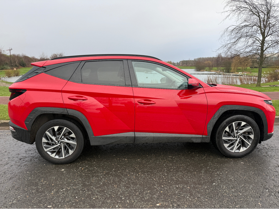 2021 Hyundai Tucson - image 5