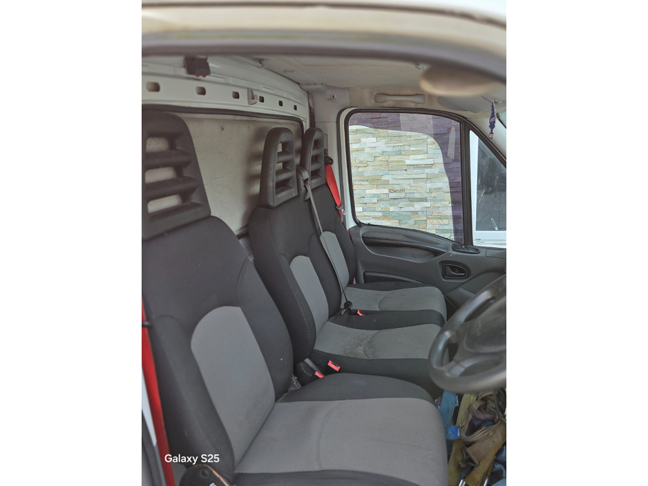 2013 Iveco Daily - image 12