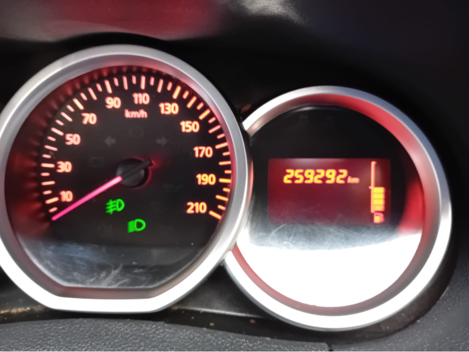 2017 Dacia Duster PRESTIGE 1.5 DCI 110 4X4 4WD 5DR @ REDDY2DRIVE LTD €5,500