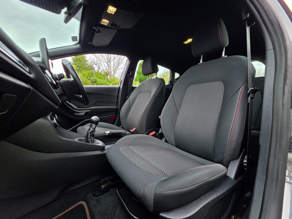 2018 Ford Fiesta - image 23