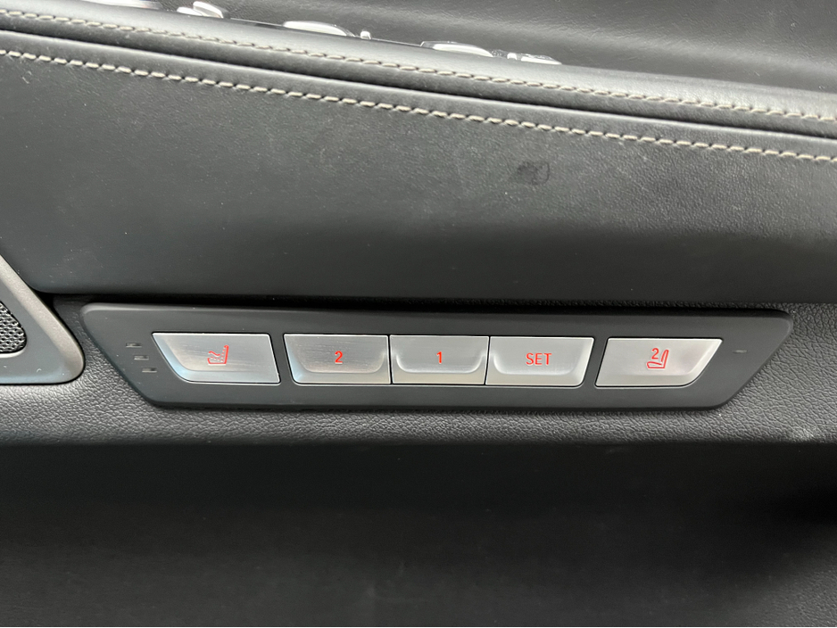 2016 BMW 7 Series ONLY €23950! 2016 BMW 740E iPERFORMANCE 2.0 AUTOMATIC / CRUISE CONTROL / 360° PARKING CAMERA / ELECTRIC MEMORY HEATED & MASSAGING SEATS / PANORAMIC SUNROOF / REAR HEATED SEATS €23,950