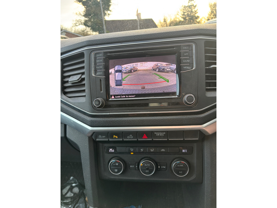 2019 Volkswagen Amarok - image 14