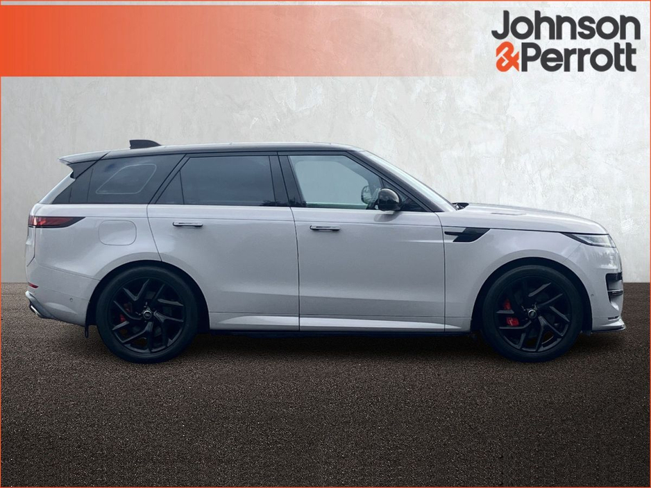 2024 Land Rover Range Rover Sport SWB 3.0 I6 PHEV SE (Land Rover Warranty until 2029) €104,900