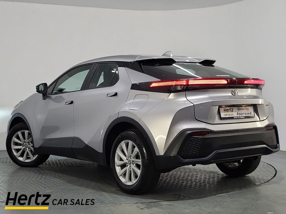 2024 Toyota C-HR - image 3