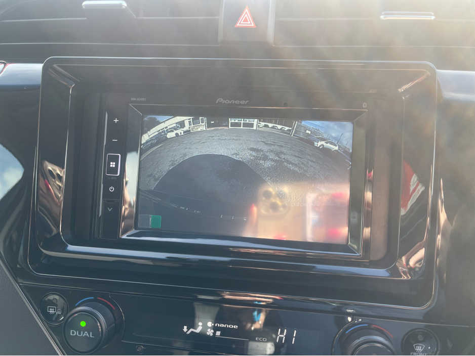 2018 Toyota Camry - image 18