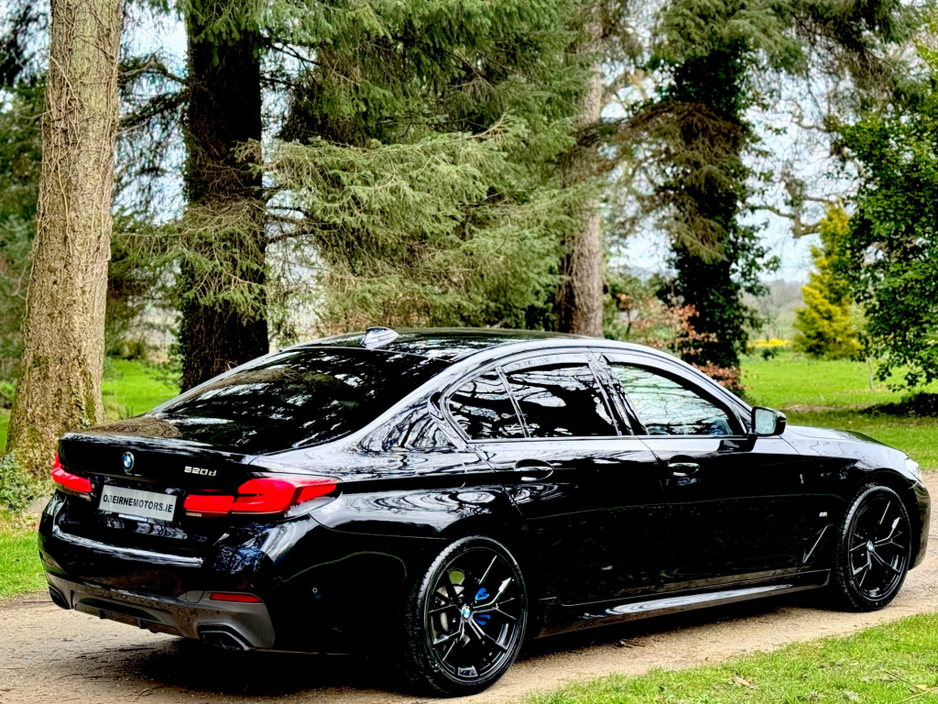 2021 BMW 5 Series - image 5